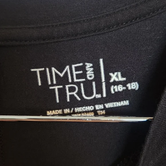 Time and Tru Sleeveless Black Dress - Picture 3 of 4